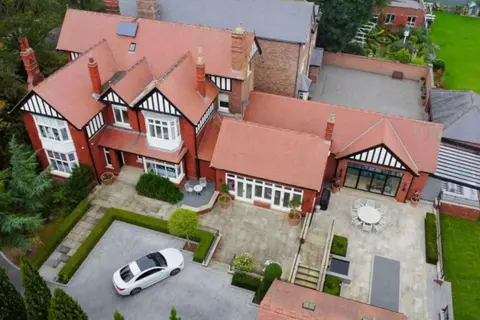 Guest Homes - The Grove