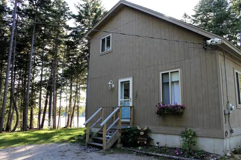Sunset Cove Cottage private beach
