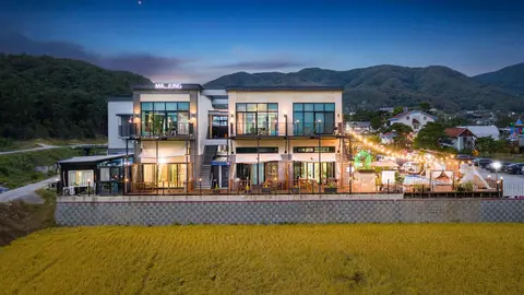 Majoong Pool Villa Pension