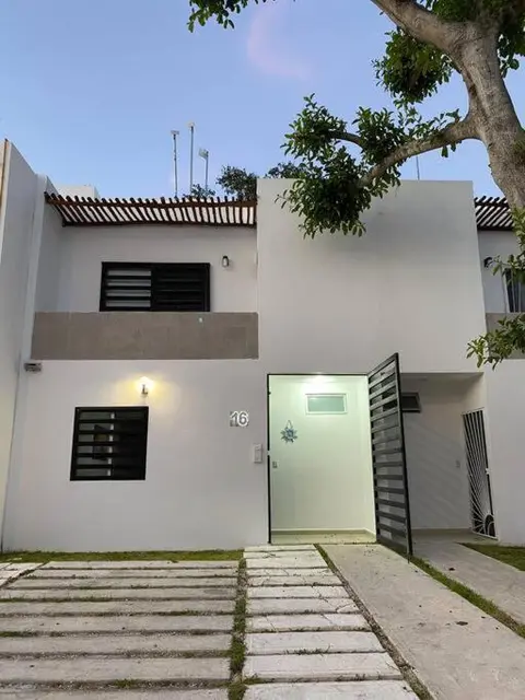 La Casa del Arbol -4bed 3 bath