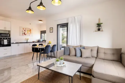 Stella Maris 3BR Vista Apartment Mountain View