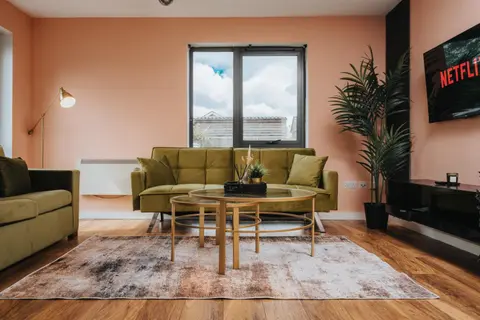 The Sunset Suite in Salford Quays - Free Parking
