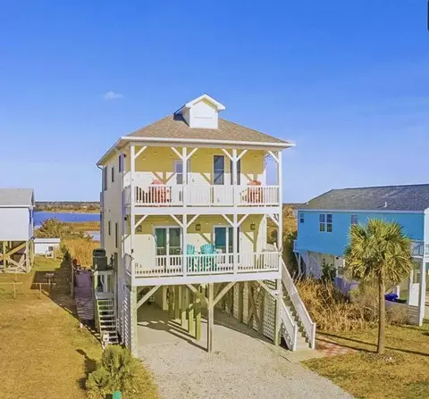 Ocean and Sound Views, beach equipment Firepit, baby gear, hammock