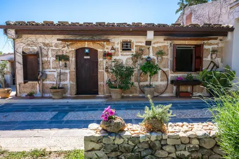 Country house La Virgy with exclusive pool and sea view