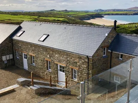 Awel y Môr - 3 Bedroom Cottage - Whitesands