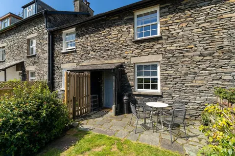 2 Bed in Ambleside oc-lr002
