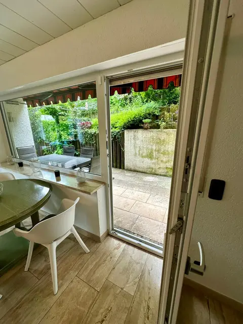 Schöne Wohnung mit großem Garten