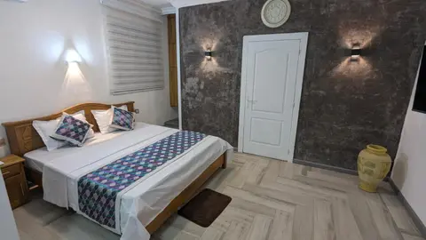 Happy House - cosy studio for 2 with pool and walking distance to Blue Bay beach