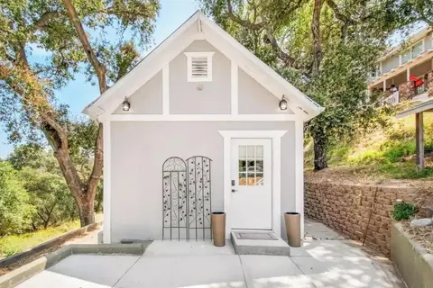 Newly Remodel Wine-Country Retreat