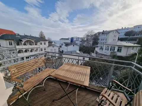 Ferienwohnung mit Meerblick & 2 Balkonen