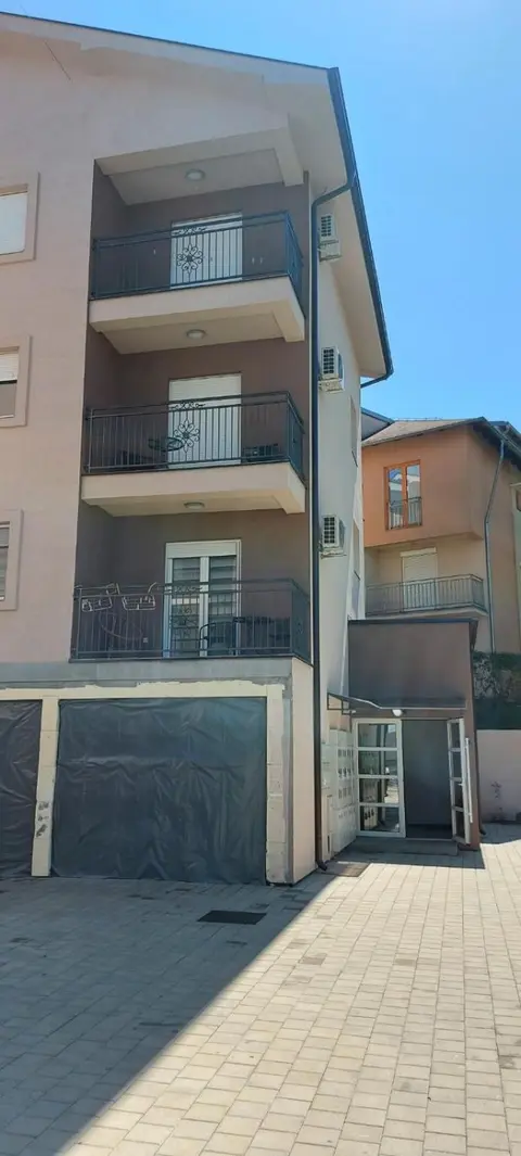 Apartman Dora