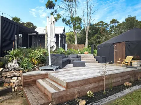 Canopy Retreat, Onetangi