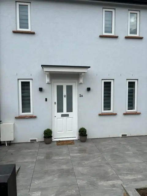Brand New Big House with garden and free parking