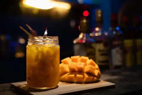 BANANAS HOSTEL