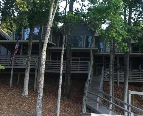Fabulous Lake Martin Townhome w/ Dock & Boat Ramp