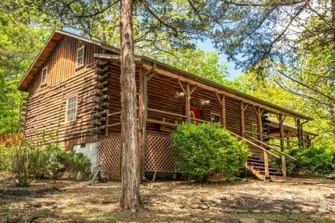 Ozarks Mountain Hideaway Secluded Fall Retreat