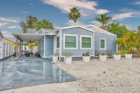 Good Vibrations - Beach House