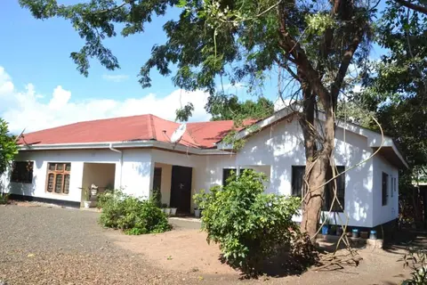 Salama House