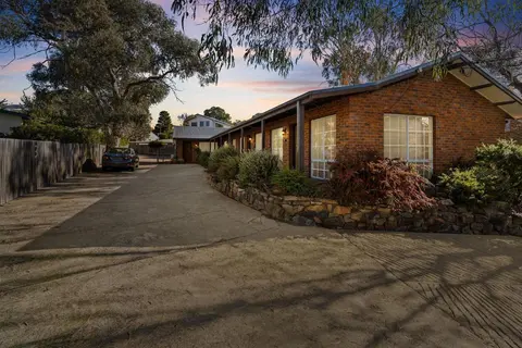Sponars Onshore - 2BR Apartment l Pet-Friendly l WiFi l Air-Con l Fenced Backyard