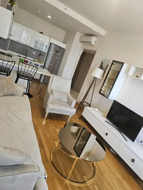 Outstanding 1+1 Bedroom Suite Apartment Available