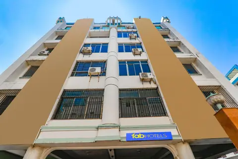 FabHotel Royal Ville
