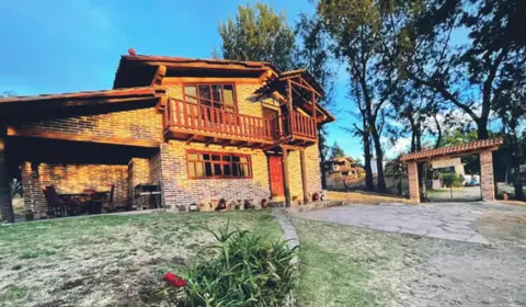 Linda Vista 4
