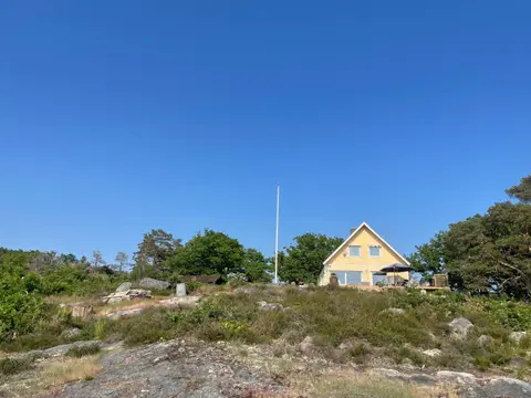 Seaside dream with jetty & guest cottage