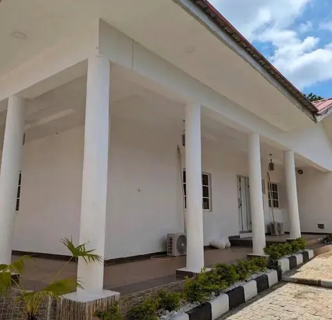 Mabel Court Luxury Homes