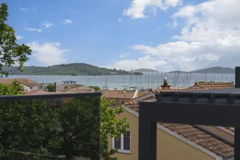 Villa with ROOFTOP POOL Quercus