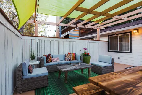 Serene Family Cottage-minutes to Downtown