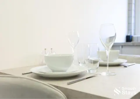 One Bedroom Apartment At Smooth Stays Short Lets & Serviced Accommodation Preston With Parking Near Train Station