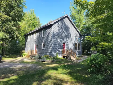 River Bend Escape by Leavetown Vacations