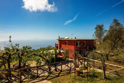 Villa Aprea Luxury Capri Views & Guest Services