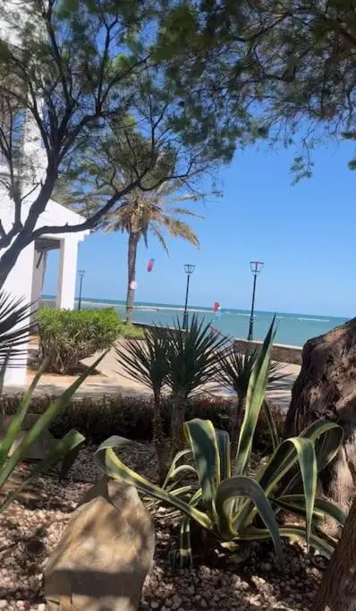 Taray Beach Appartment KM 17