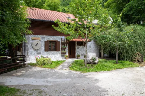 Apartma Maln