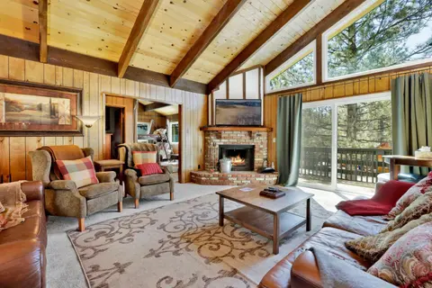 Rustic retreat #2419