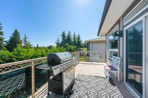 Upstairs Suite in Nanaimo Spacious 2-Bed Hideaway
