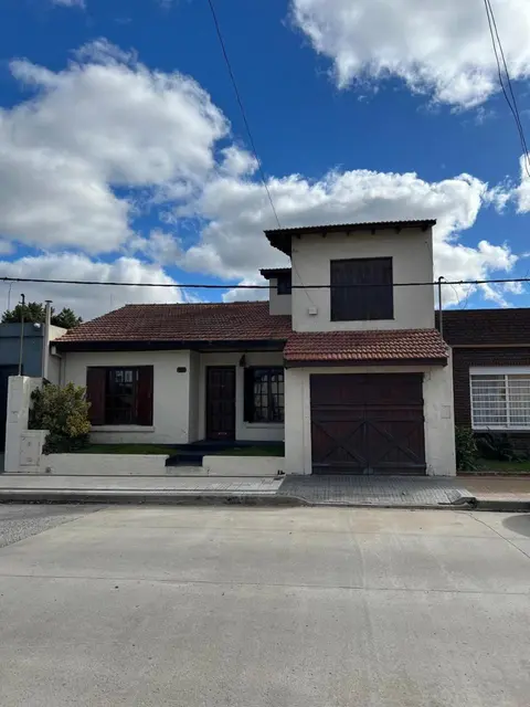 CHALET GRANDE PARA 5 PERSONAS EQUIPADA, CON PATIO INTERNO