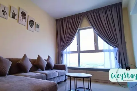 Puchong Skylake Lake-view Condo 3-6pax