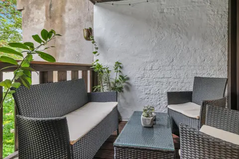 HIRSCH Stadt Apartment 6 - Balkon mit Flussblick - Parkplatz