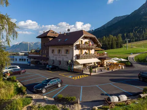 Bar-Restaurant-Pizzeria Antermont B&B