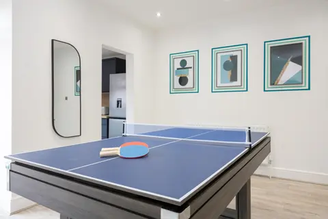Modern Cozy Home, Cinema & Games Room, Sleeps 8