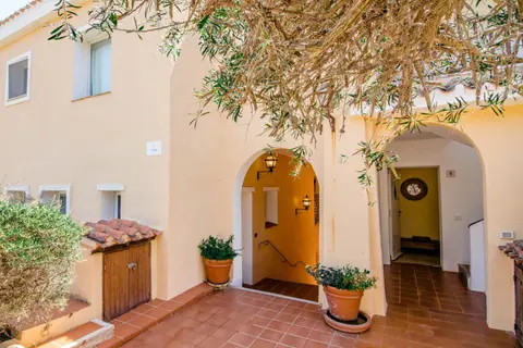 GuestHost - Porto Cervo Two-Levels Apt with Balconies and Parking