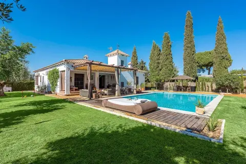 Tolles Ferienhaus in Marchena mit Privatem Pool