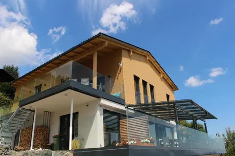 Appartement Mit Herrlichem Berg Und Seeblick