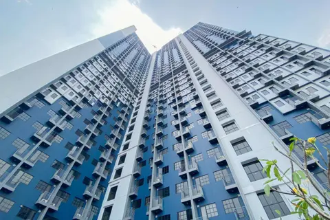 Good Choice and Strategic 2BR without Living Room Evenciio Apartment By Travelio