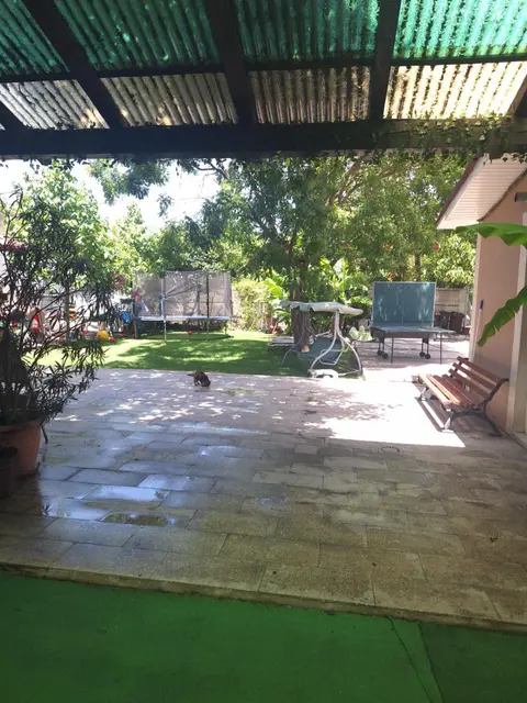 Casa inflorita garsoniere etaj