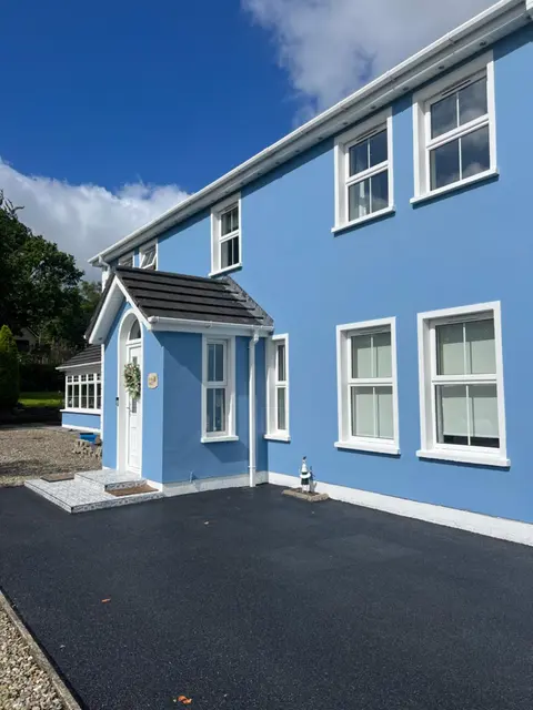 Five Oaks Bed & Breakfast with free parking, tranquil setting