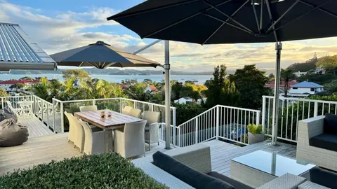Russell Penthouse 2-3 Bedroom
