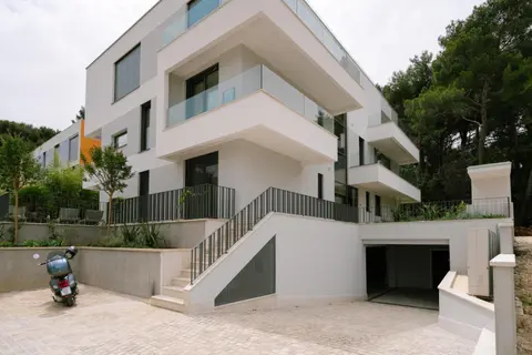 The Q Bliss - your new 4-star hideaway with a garage
